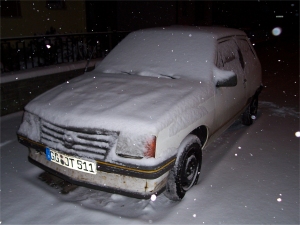 Corsa im Schnee